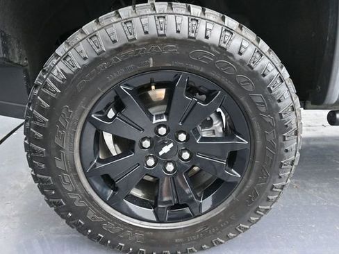 Used 2021 Chevrolet Colorado ZR2 w/ ZR2 Dusk Special Edition AWD/4WD image 26