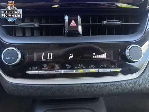 Used 2025 Toyota Corolla LE FWD image 29