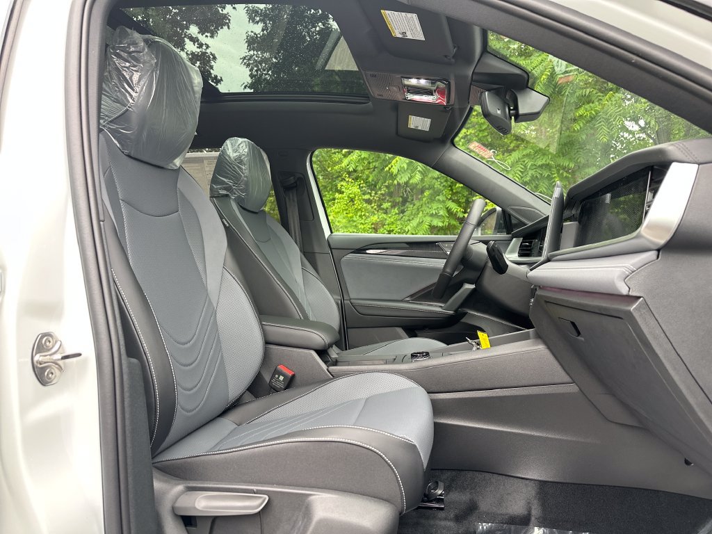New 2026 Volkswagen Tiguan SE R-Line AWD/4WD image 19