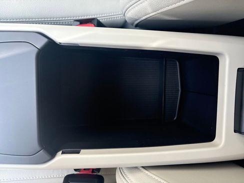 New 2026 Volvo XC40 B5 Plus w/ Protection Package Premier image 35