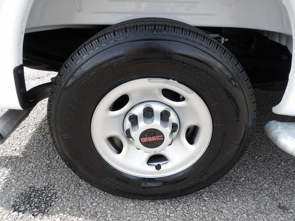 Used 2025 GMC Savana 2500 w/ Driver Convenience Package RWD image 51