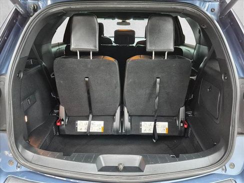Used 2018 Ford Explorer XLT w/ Equipment Group 202A FWD image 6