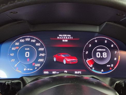 Used 2017 Maserati GranTurismo Sport image 29