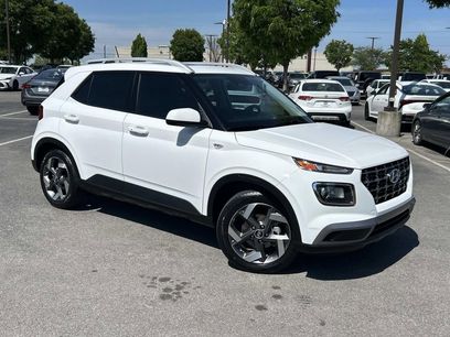Used 2025 Hyundai Venue SEL
