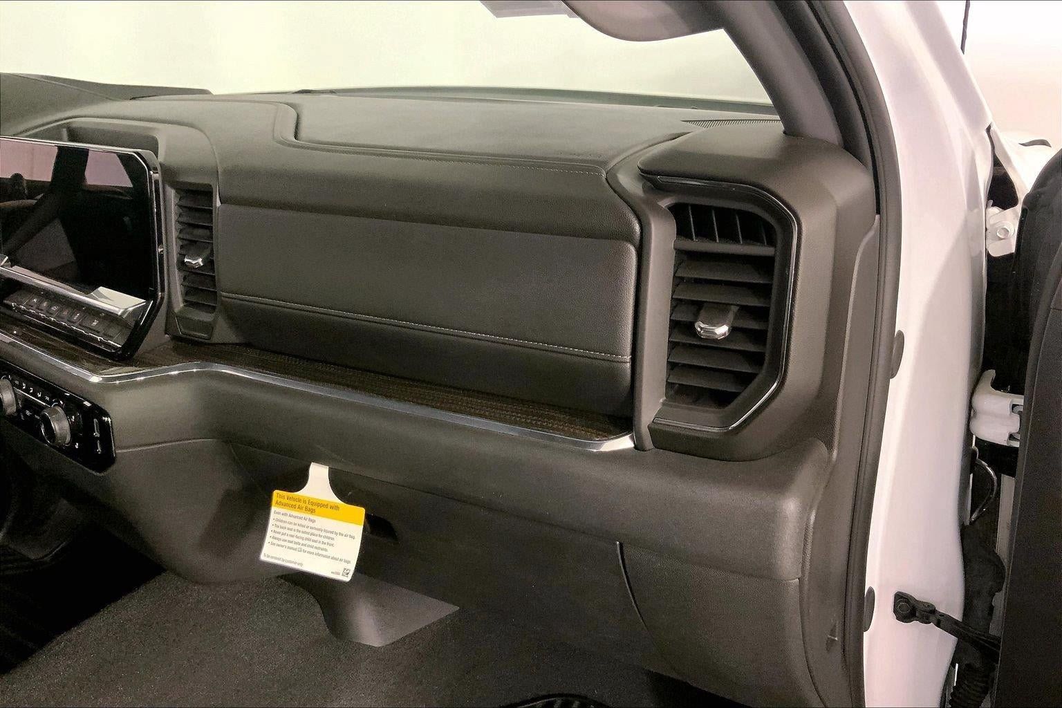 Used 2024 Chevrolet Silverado 1500 LT AWD/4WD image 16
