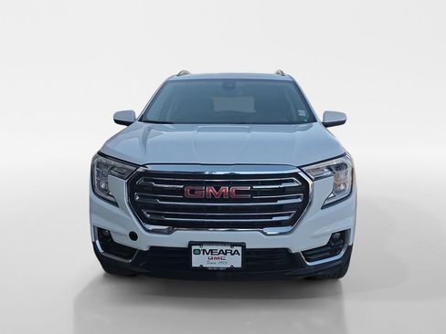 Used 2024 GMC Terrain SLT image 8