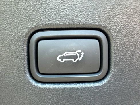 Used 2022 Hyundai Tucson Limited w/ Cargo Package FWD image 19