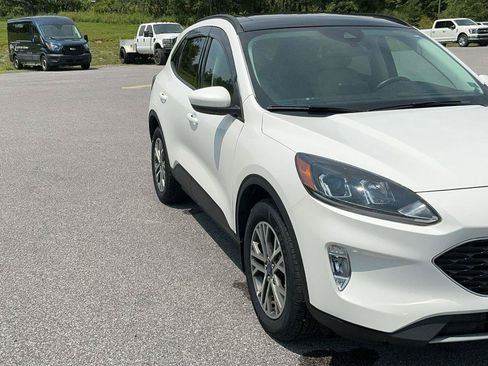 Used 2022 Ford Escape SEL w/ Technology Package AWD/4WD image 4