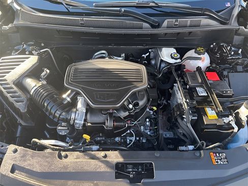 Certified 2025 Cadillac XT6 Premium Luxury w/ Platinum Package image 9