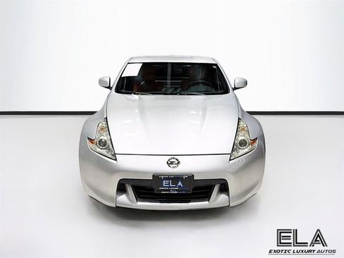 Used 2009 Nissan 370Z Touring image 3
