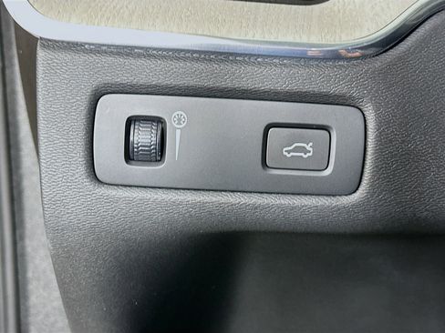 Used 2021 Volvo XC60 T5 Inscription image 17