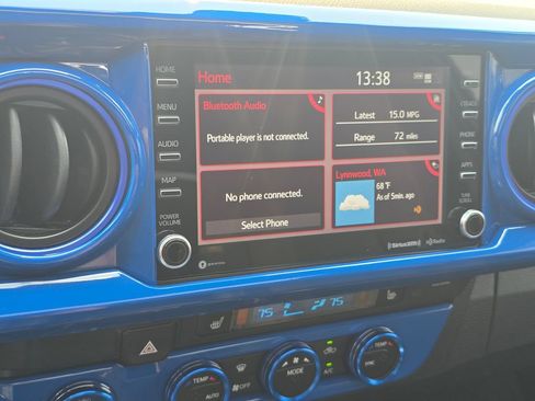 Used 2020 Toyota Tacoma TRD Off-Road w/ TRD Premium Off Road Package AWD/4WD image 27