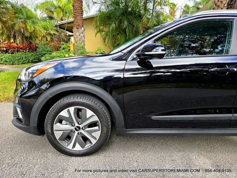 Used 2022 Kia Niro EX w/ Cold Weather Package image 57