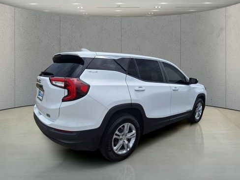 Used 2024 GMC Terrain SLE FWD image 5