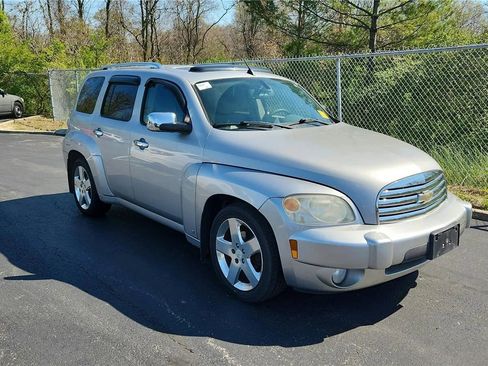 Used 2006 Chevrolet HHR LT w/ Preferred Equipment Group image 2