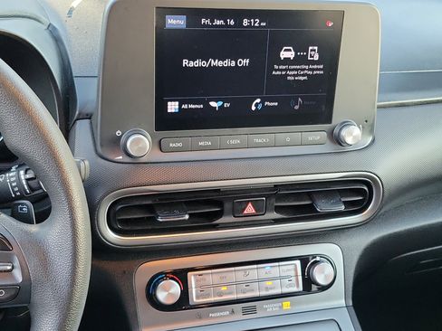 Certified 2023 Hyundai Kona SE image 10