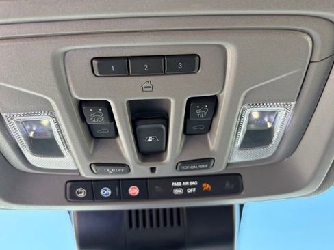 Used 2024 GMC Sierra 1500 Denali w/ Denali Reserve Package AWD/4WD image 25