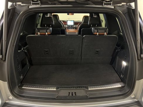 Used 2020 Lincoln Navigator Reserve w/ Luxury Package image 36