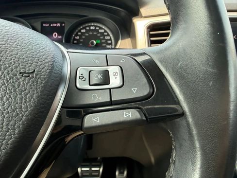 Used 2018 Volkswagen Atlas SEL w/ R-Line Package FWD image 18