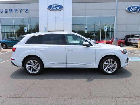 Used 2023 Audi Q7 3.0T Premium Plus AWD/4WD image 4