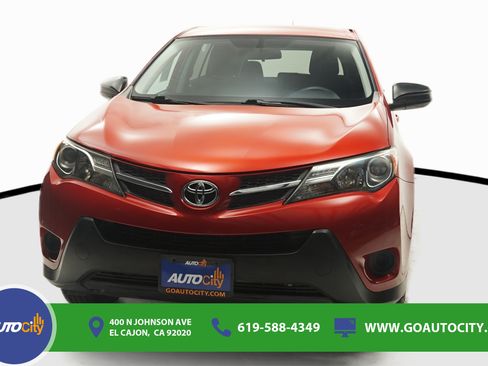 Used 2015 Toyota RAV4 LE FWD image 4