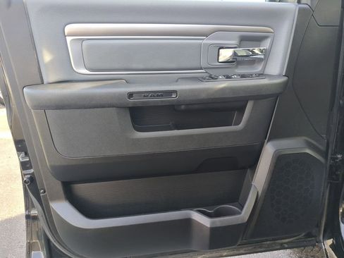 Used 2024 RAM 1500 Classic SLT image 12