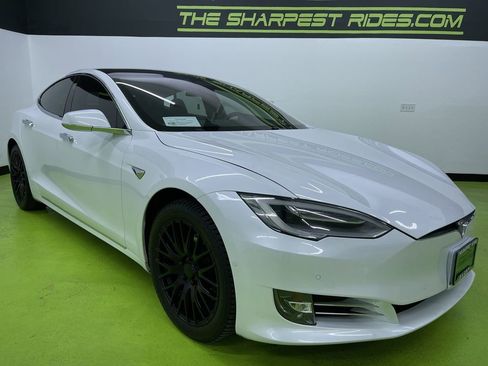 Used 2017 Tesla Model S 75D image 2