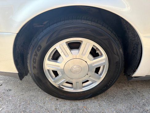 Used 2005 Cadillac De Ville w/ Equipment Group FWD image 26
