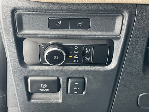 Used 2024 Ford Expedition Max Limited image 16