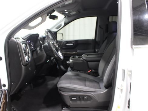 Used 2019 GMC Sierra 1500 SLE w/ SLE Value Package AWD/4WD image 3