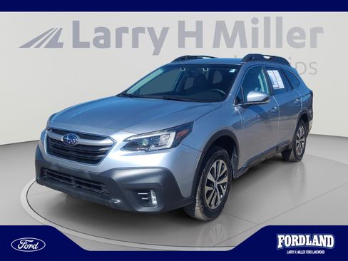 Used 2020 Subaru Outback Premium AWD/4WD image 1