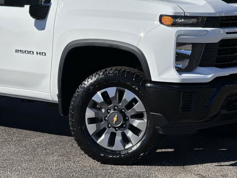 Used 2026 Chevrolet Silverado 2500 Custom w/ Custom Value Package image 13