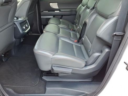 Used 2025 Ford Expedition Max Active AWD/4WD image 16
