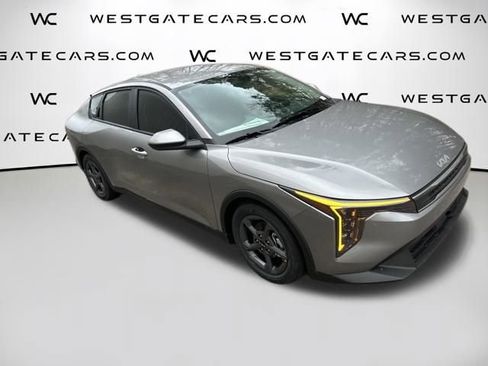 New 2025 Kia K4 LXS image 34