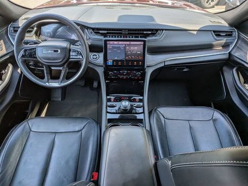 Certified 2023 Jeep Grand Cherokee Overland AWD/4WD image 16