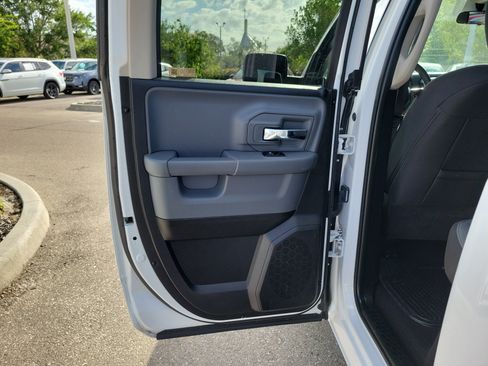 Used 2024 RAM 1500 Classic SLT AWD/4WD image 17