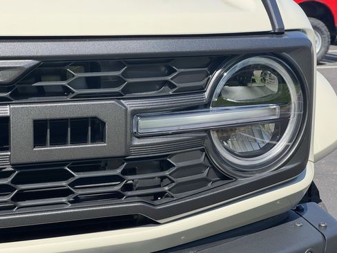 New 2025 Ford Bronco Raptor image 5