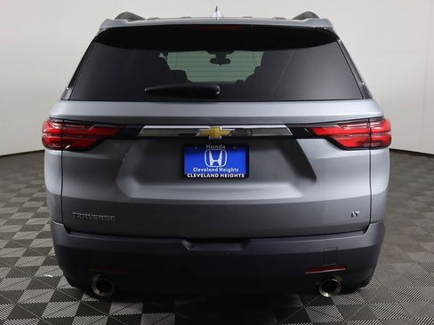 Used 2023 Chevrolet Traverse LT image 11