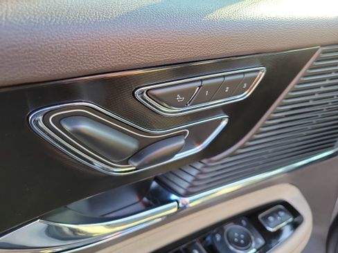 Used 2022 Lincoln Corsair Reserve w/ Equipment Group 201A image 18