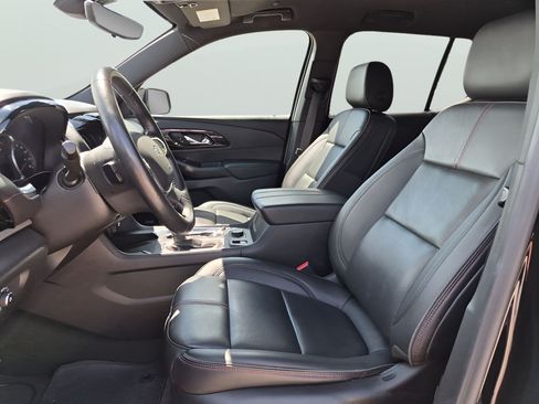 Used 2022 Chevrolet Traverse RS FWD image 23