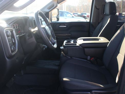 Used 2020 Chevrolet Silverado 2500 LT image 17