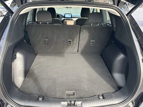 Used 2022 Ford Escape SE w/ SE Sport Appearance Package image 5