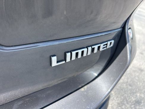 Used 2025 Jeep Grand Cherokee L Limited AWD/4WD image 37