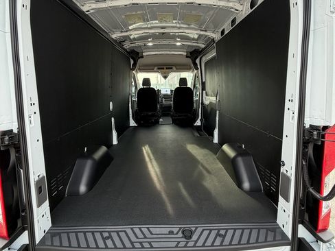 New 2026 Ford Transit 250 148 Medium Roof w/ Load Area Protection Package image 5