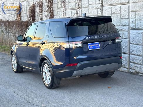 Used 2018 Land Rover Discovery SE image 4