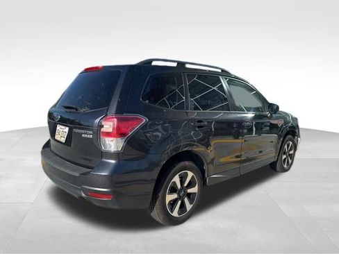 Used 2017 Subaru Forester 2.5i w/ Alloy Wheel Package image 9