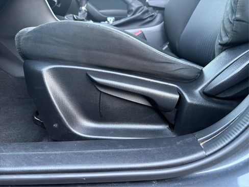Used 2016 MAZDA MAZDA3 i Sport FWD image 19