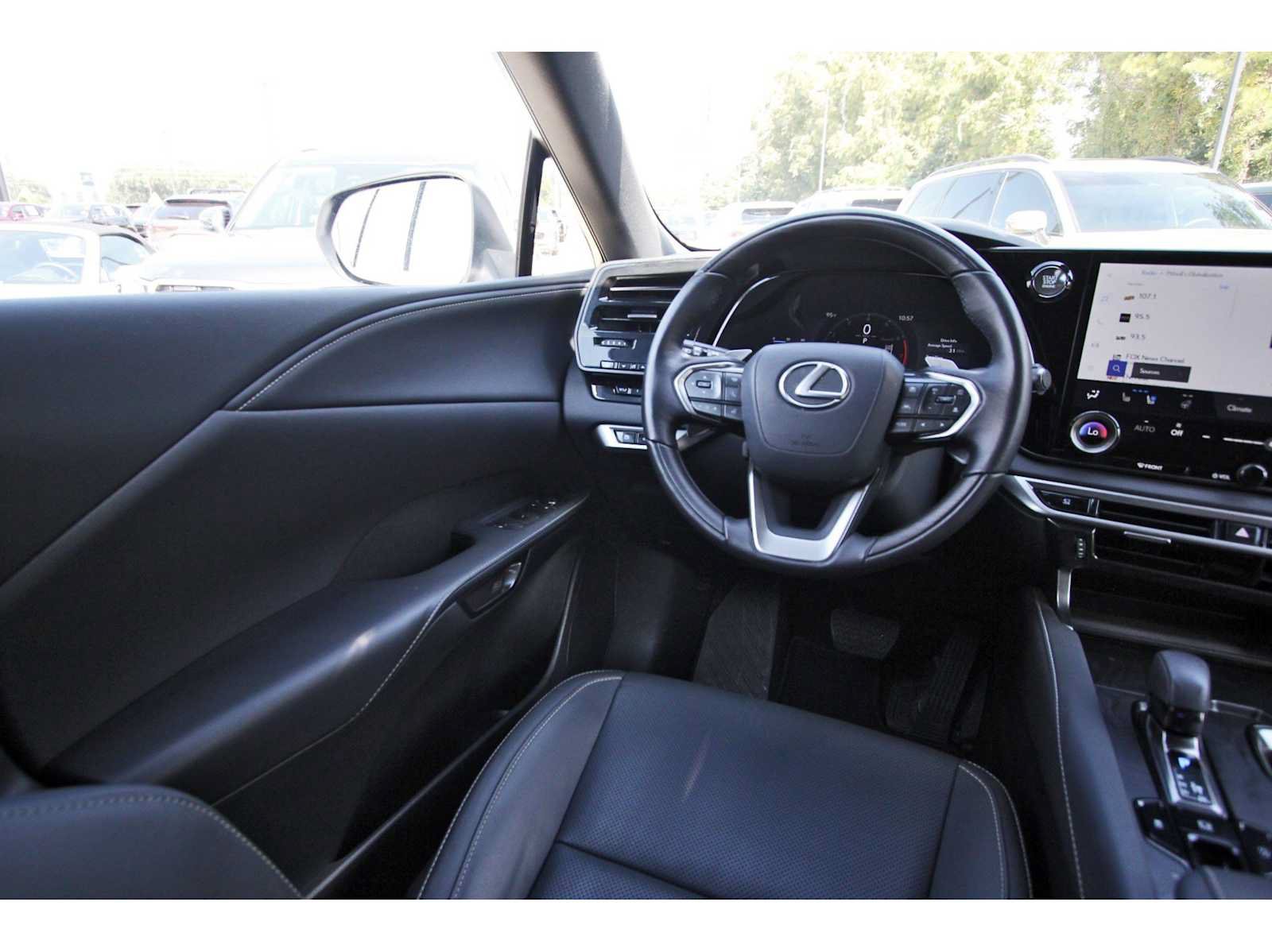 Used 2025 Lexus RX 350 Premium FWD image 6