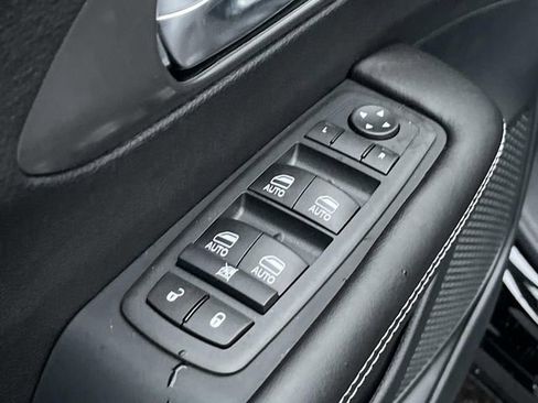 New 2026 Chrysler Pacifica Select w/ S Appearance Package image 19