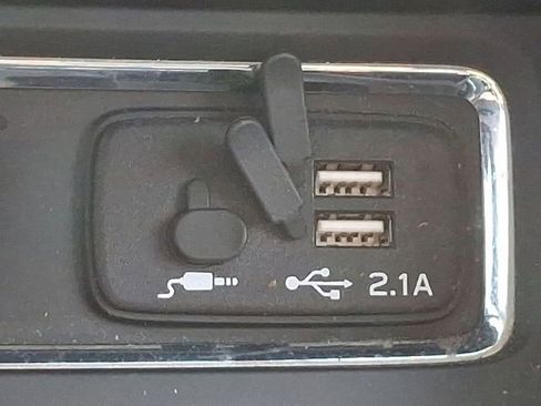 Used 2020 Subaru Ascent Premium w/ Convenience Package image 26